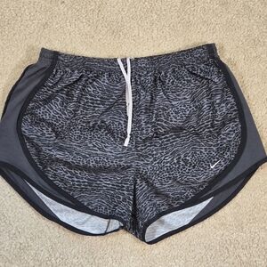 Nike Dri‑FIT Tempo Running Shorts Womens Small Animal Print Lined 686018-011